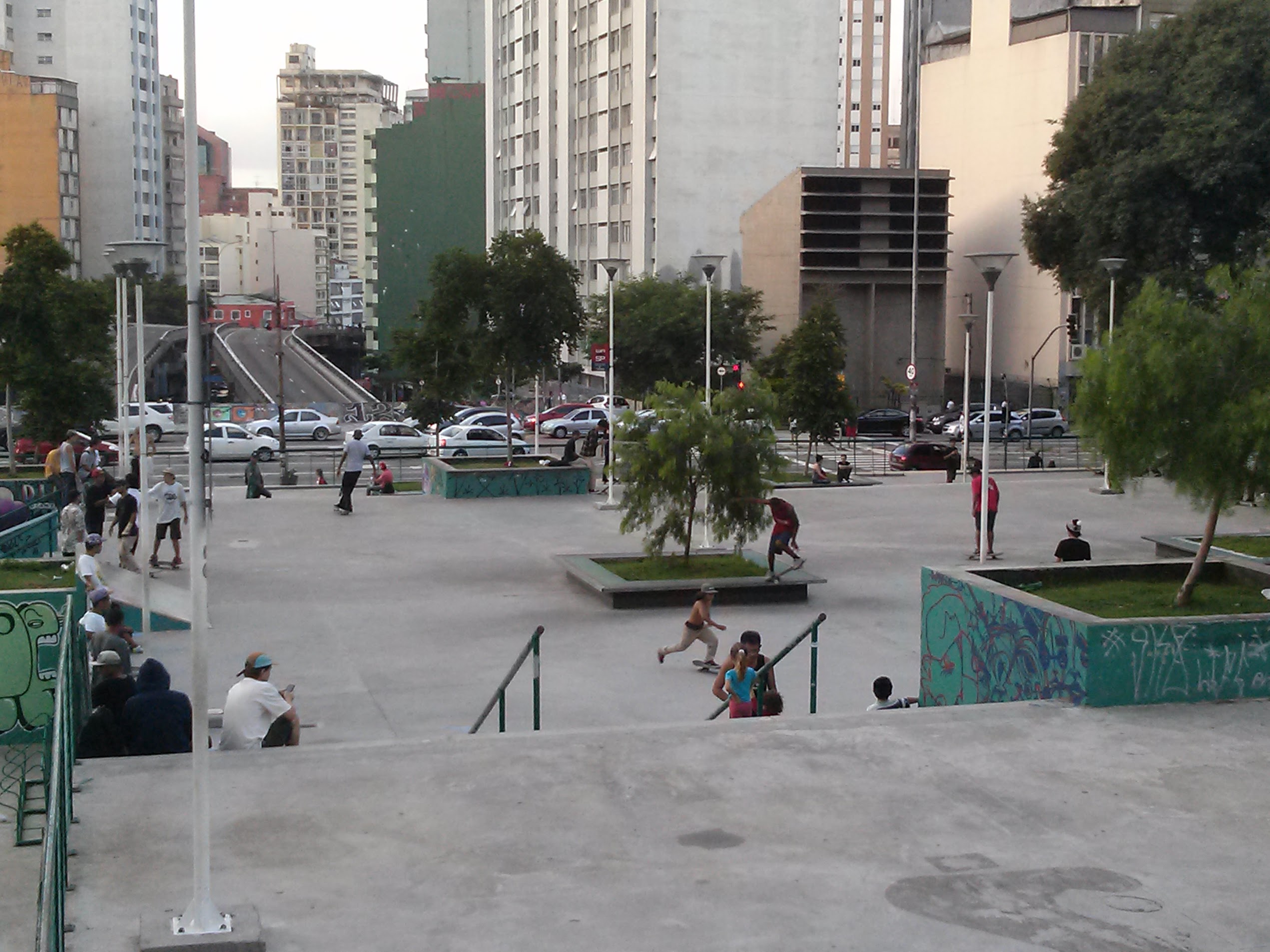SkateboardingView1
